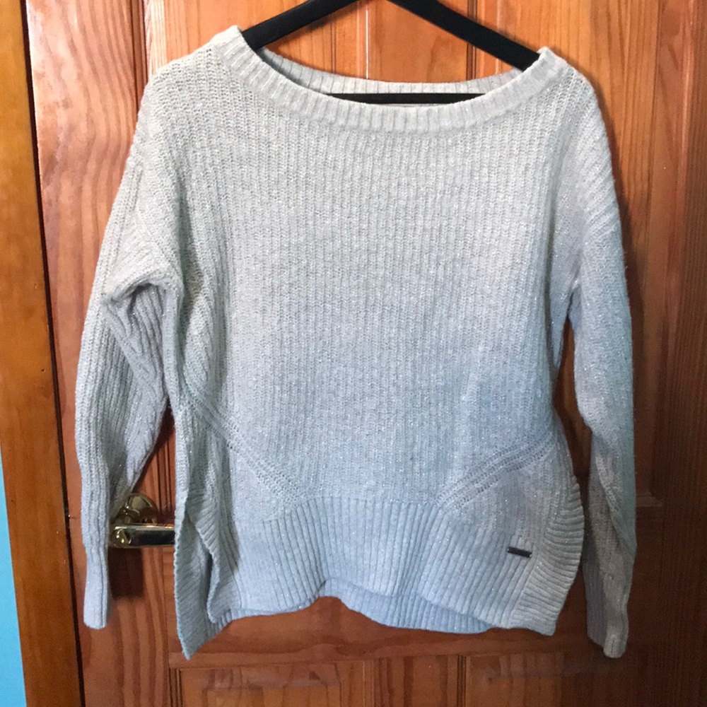 Toms sweater